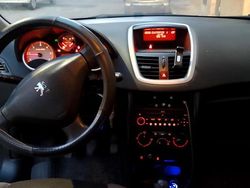 Usata 2008 Peugeot 207 Tre volumi | 3500 €