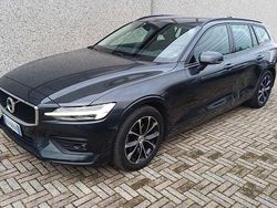 Grigio Usata 2019 Volvo V60 Station wagon | 17.490 € (Buon prezzo)