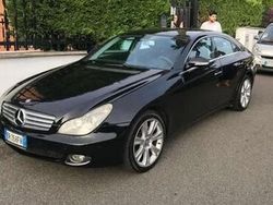 Nero Usata 2008 Mercedes CLS320 Tre volumi | 8999 € (Cara)