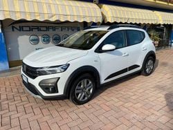 Bianco Usata 2021 Dacia Sandero Comfort Tre volumi | 12.000 € (Buon prezzo)