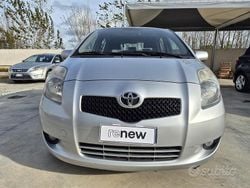 Grigio Usata 2008 Toyota Yaris Tre volumi | 2499 € (Super prezzo)