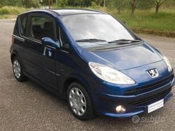 Blu Usata 2005 Peugeot 1007 Monovolume | 2900 € (Buon prezzo)