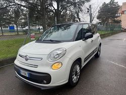 Bianco pastello Usata 2017 Fiat 500L Lounge Monovolume | 8900 € (Buon prezzo)