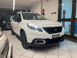 Bianco Usata 2017 Peugeot 2008 Active SUV | 10.500 € (Buon prezzo)