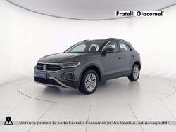Indium grey metallizzato nero Usata 2024 VW T-Roc Life SUV | 25.400 € (Ottimo prezzo)