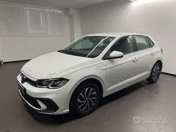 Bianco Usata 2022 VW Polo Life Tre volumi | 18.200 € (Buon prezzo)