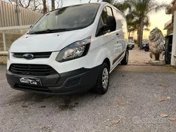 Usata 2013 Ford Transit Custom Tre volumi | 7990 € (Buon prezzo)