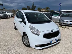 Bianco Usata 2015 Kia Venga Active Due volumi | 8299 € (Buon prezzo)