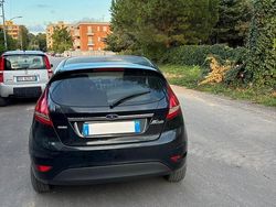 Marrone Usata 2009 Ford Fiesta Due volumi | 3200 € (Cara)