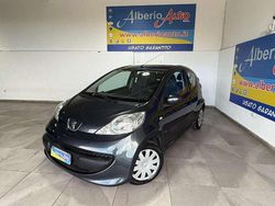 Grigio Usata 2006 Peugeot 107 Due volumi | 4390 € (Molto cara)