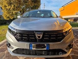 Grigio Usata 2021 Dacia Sandero Due volumi | 10.500 € (Buon prezzo)