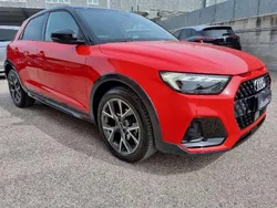 Rosso tetto nero Usata 2021 Audi A1 Admired Due volumi | 21.990 € (Buon prezzo)