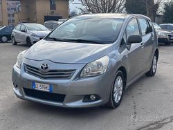 Grigio Usata 2011 Toyota Verso Luxury Monovolume | 4800 € (Ottimo prezzo)