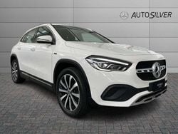 Bianco / pastello Usata 2020 Mercedes GLA250 SUV | 28.800 € (Buon prezzo)