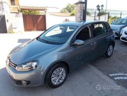 Grigio Usata 2010 VW Golf VI Highline Tre volumi | 4900 € (Buon prezzo)