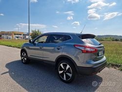 Grigio Usata 2016 Nissan Qashqai SUV | 13.900 € (Buon prezzo)