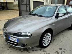 Gray Usata 2008 Alfa Romeo 147 Distinctive Due volumi | 2500 € (Buon prezzo)