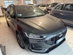 Grigio Usata 2022 Ford Focus ST-Line X Station wagon | 16.500 € (Buon prezzo)