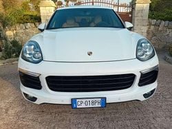 Bianco Usata 2015 Porsche Cayenne SUV | 26.800 € (Cara)