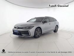 Grigio Usata 2024 VW Passat R-line Station wagon | 39.400 €