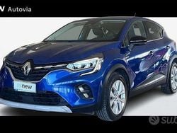 Blu scuro Usata 2022 Renault Captur Zen SUV | 18.900 € (Buon prezzo)