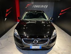 Nero Usata 2016 Volvo V40 Momentum Tre volumi | 6500 € (Buon prezzo)
