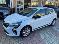 Bianco Usata 2024 Renault Clio V Evolution Tre volumi | 16.100 € (Cara)