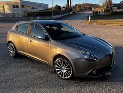 Grigio Usata 2017 Alfa Romeo Giulietta Tre volumi | 8500 € (Buon prezzo)