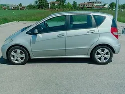 Usata 2009 Mercedes A200 Tre volumi | 4950 € (Molto cara)