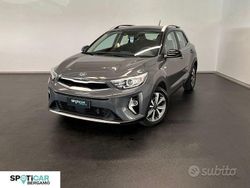 Grigio Usata 2021 Kia Stonic Style SUV | 13.900 € (Buon prezzo)
