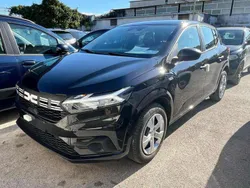 Vari colori Nuova 2024 Dacia Sandero Essentiel Due volumi | 11.900 € (Super prezzo)