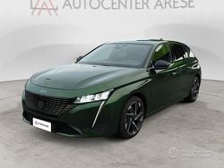 Verde metallizzato Usata 2024 Peugeot 308 Allure Tre volumi | 27.200 € (Ottimo prezzo)