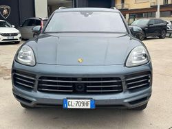 Grigio medio met. Usata 2018 Porsche Cayenne SUV | 40.900 € (Buon prezzo)
