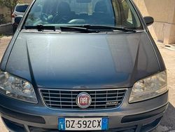 Grigio Usata 2009 Fiat Idea Monovolume | 2950 € (Ottimo prezzo)