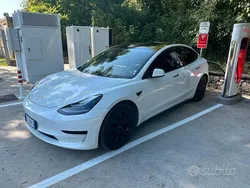Usata 2020 Tesla Model 3 RWD Tre volumi | 25.300 € (Cara)