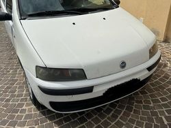 Bianco Usata 2001 Fiat Punto Due volumi | 300 €