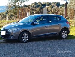 Grigio Usata 2009 Renault Mégane III Tre volumi | 4000 € (Buon prezzo)