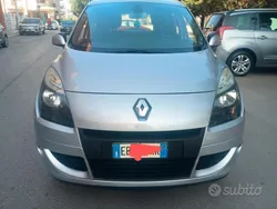 Argento Usata 2010 Renault Scénic III Dynamique Monovolume | 5000 € (Buon prezzo)