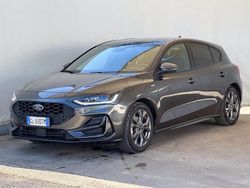 Grigio Usata 2022 Ford Focus ST-Line Tre volumi | 16.920 € (Buon prezzo)