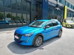 Blu Usata 2024 Peugeot e-208 Allure Due volumi | 22.700 € (Buon prezzo)