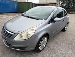 Grigio Usata 2008 Opel Corsa Sport Due volumi | 1550 € (Buon prezzo)