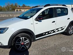 Bianco Usata 2019 Dacia Sandero Stepway Tre volumi | 8500 € (Buon prezzo)