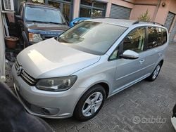 Grigio Usata 2012 VW Touran Highline Monovolume | 6900 € (Buon prezzo)