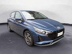 Vibrant blue Nuova 2025 Hyundai i20 Tre volumi | 17.900 € (Buon prezzo)