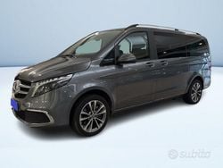 Grigio Usata 2023 Mercedes V250 Premium Monovolume | 67.150 €