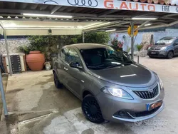 Grigio Usata 2023 Lancia Ypsilon Gold Due volumi | 10.499 € (Super prezzo)