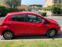 Rosso Usata 2017 Toyota Yaris Hybrid Style Due volumi | 11.500 € (Buon prezzo)