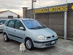 Grigio Usata 2002 Renault Mégane Tre volumi | 1499 € (Buon prezzo)