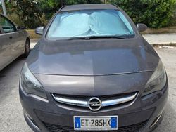 Usata 2014 Opel Astra Cosmo Station wagon | 6000 € (Cara)