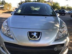 Argento Usata 2014 Peugeot 207 Tre volumi | 4000 € (Buon prezzo)